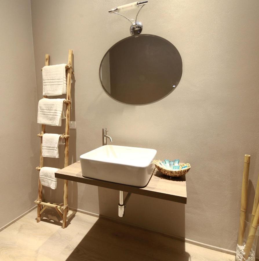 Acquachiara Iseo Deluxe Bed & Breakfast Iseo Center With Garden And Parking Inside Foresteria 外观 照片
